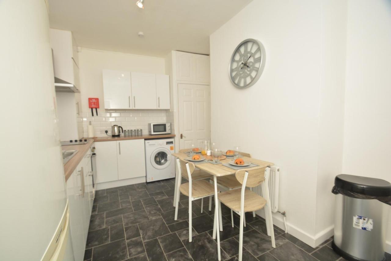 Spacious And Homely 2 Bedroom Flat - Suitelivin เกทส์เฮด ภายนอก รูปภาพ