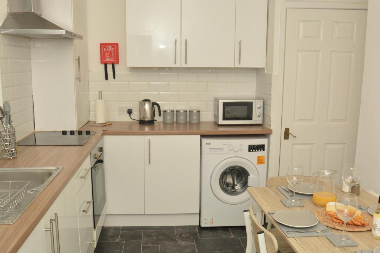 Spacious And Homely 2 Bedroom Flat - Suitelivin เกทส์เฮด ภายนอก รูปภาพ
