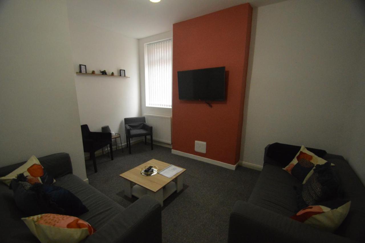 Spacious And Homely 2 Bedroom Flat - Suitelivin เกทส์เฮด ภายนอก รูปภาพ